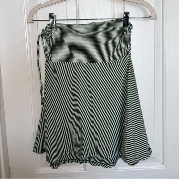 PATAGONIA LITHIA SKIRT SIZE MEDIUM - Picture 2 of 4